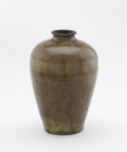 Bottle, Muromachi period, early 15th century