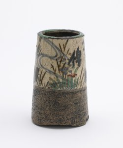 Ladle stand, tapering cylindrical with wavy trefoil foot, Kyoto, Edo period