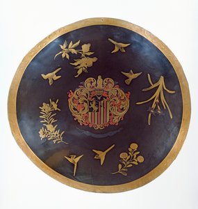 Shield depicting the armorial bearings of Constantijn Ranst, for the Dutch East India Company, made in Bengal and Lacquered in Japan by Japanese School