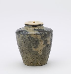 Shodai Ware Tea Caddy with Faceted Sides, Katatsuki Type by Japanese School