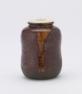 Tea caddy (chaire) by Japanese School