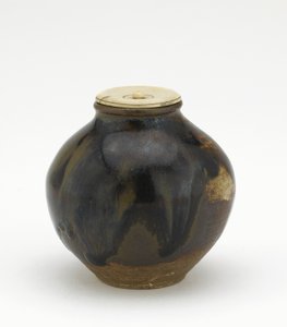 Tea caddy, bunrin shape, Edo period by Japanese School
