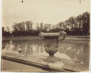 Versailles, Neptune Basin