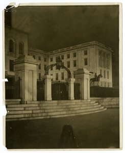 State House, Boston, USA, c.1902-10 by Jessie Tarbox Beals