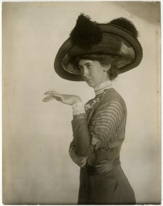 Profile of feathered hat, c.1905-18 by Jessie Tarbox Beals