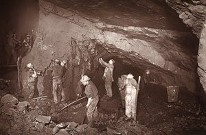 Stoping at the 70, East Pool Mine, Illustration from 