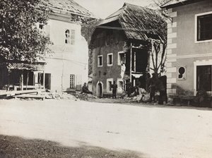 Album "My World War - Memories of the South-Western Front in Carinthia, Italy, Trentino-Alto Adige 31/03/1915-12/11/1918 - Josef Zohles Wien": Square with Rubble