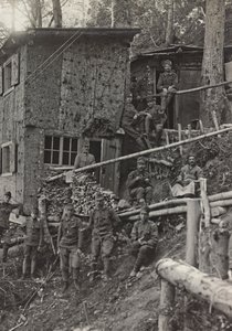 Album "Meine weltkriegs - Erinnerungen South-West Front (Carinthia, Italy, South Tyrol) 31/03/1915-12/11/1918 - Josef Zohles Wien": military camp