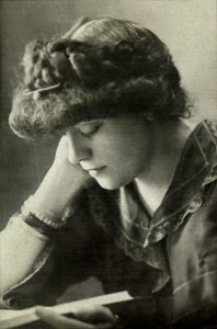 Portrait of Lucie Delarue Mardrus by Josse Photo