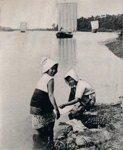 A Laundry on the River