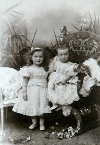 Grand Duchesses Olga Nikolaevna and Tatiana Nikolaievna of Russia