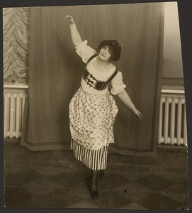 Mlle Vera Gartang in the ballet "Music Box"