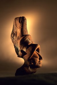 Artifact, Cancuen, Guatemala, Arthur Demarest, Tomas Barrientos, Maya, Palace, Classic Period, 2004 by Kenneth Garrett