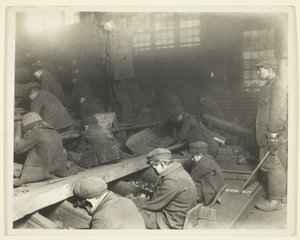 A View Of Workers In Ewen Breaker Of Pennsylvania Coal Company