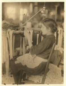 Cherokee Hosiery Mill, Rome, Georgia employing turners and loopers aged 8 and 9, 1913