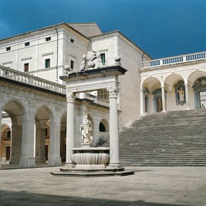 Monte Cassino Abbey, main staircase and well