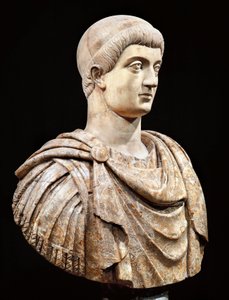 Marble bust of emperor Costanzo