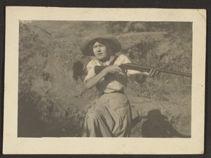 Florence with Gun