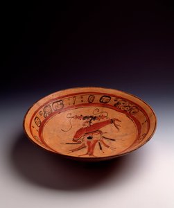 Tripod vase in painted clay