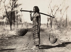 Building an Empire in the Fascist age: Cunama woman carrying water