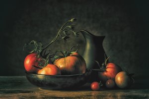 Moody Rustic Tomatoes