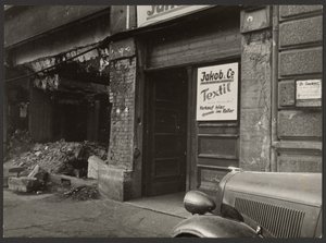 Mainz on the Rhine, Destroyed Department Store at the Market by Paul Wolff
