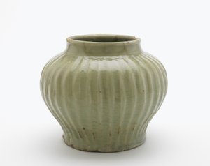 Jar, Safavid period, 16th-17th century