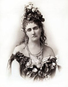 Portrait of Countess Virginia Oldoini Verasis di Castiglione (1835-1899) - photo by Pierre Louis Pierson (1822-1913)