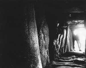 Prehistory: engraved stones of Gavrini or tumulus of Gavrini - Morbihan