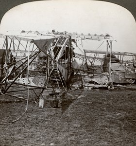 Wreck of a German bomber, World War I, 1914-1918