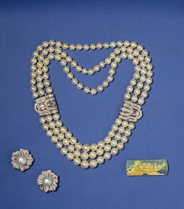 Selection of pearl jewellery: three-row pearl necklace with diamond clips; bouton shaped Southsea cultured pearl earrings; gold and enamel brooch by Lalique, c.1900