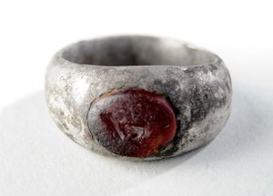 Finger ring with intaglio by Roman Roman