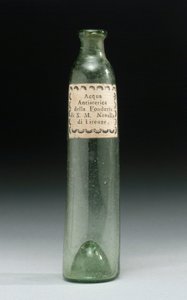 Bottle which contained anti-hysteria water, from the Fonderia di Sua Altezza Reale, Officina Profumo, Farmaceutica di Santa Maria Novella, Florence, c.1850-1920