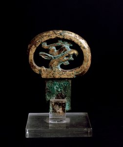 Bronze handle with griffin