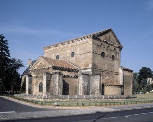 External view of the baptistery (4th century)