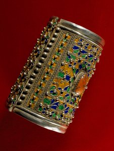 Bracelet in coral, silver and enamel, Morocco by School Moroccan