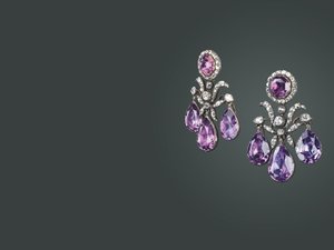 Historic pair of ear pendants, c.1760