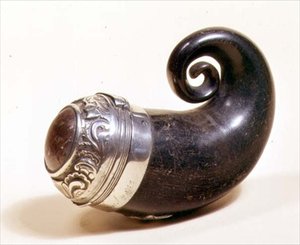 Snuff mull