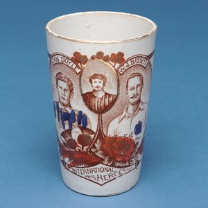 England v. Scotland souvenir mug (ceramic)