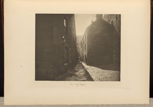 Close No. 29 Bridgegate by Thomas Annan