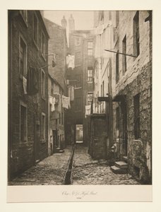 Close No. 75 - High Street by Thomas Annan