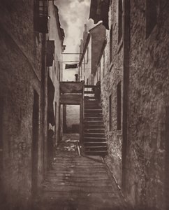 Plate 32: Close, No. 128 Saltmarket