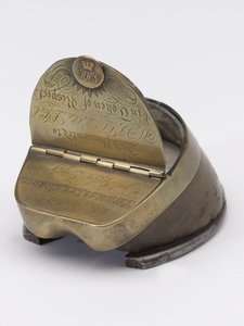 Horse’s hoof inkwell belonging to Captain William Tyrwhitt Drake, Royal Horse Guards, c.1829