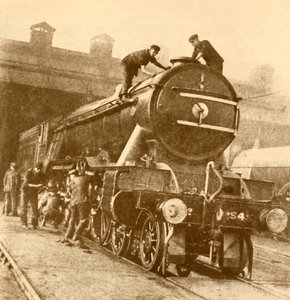 A Wash and Brush Up for the Flying Scotsman, c1930 by Unbekannt