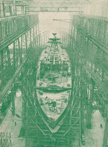 A light cruiser under construction by Unbekannt