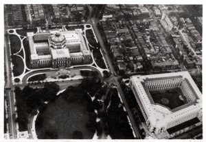 Aerial View of the Library of Congress, Washington DC, USA, from a Zeppelin, 1928-1933 by Unbekannt