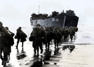 American Troops Disembark onto the Sands of Normandy by Unbekannt
