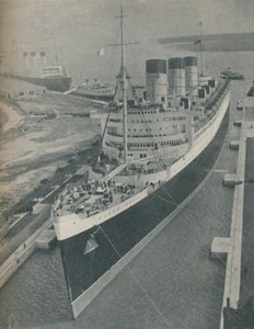 Arrival of RMS Cunard White Star Liner Queen Mary in King George V Graving Dock