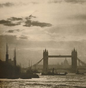 As the Ships See London From The Pool by Unbekannt