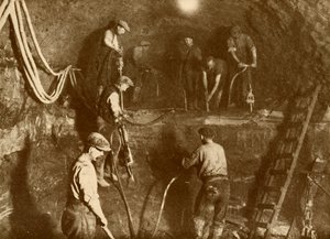 At Work on the New Mersey Tunnel, c1930 by Unbekannt